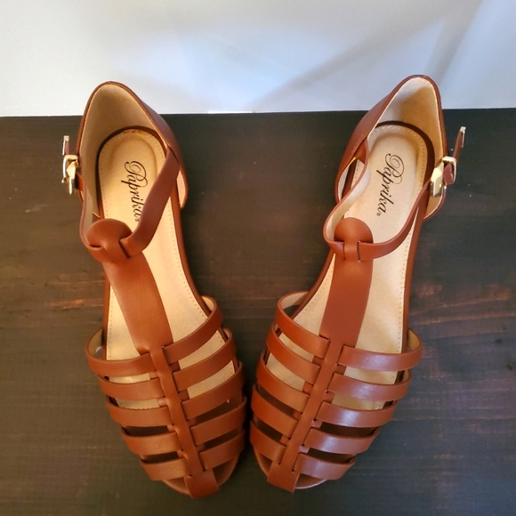 Paprika 7.5 Tan Strappy Sandals - Picture 3 of 8